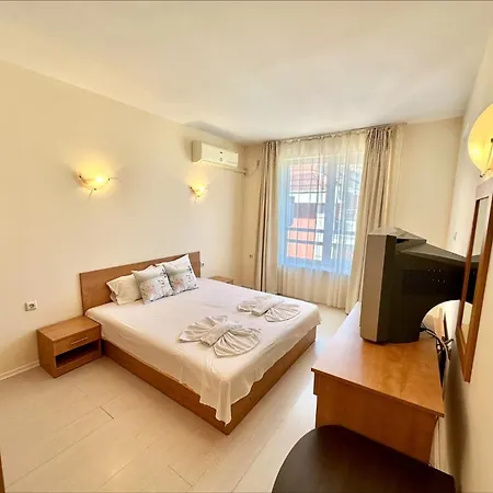 Blue Marine - Menada Apartment *