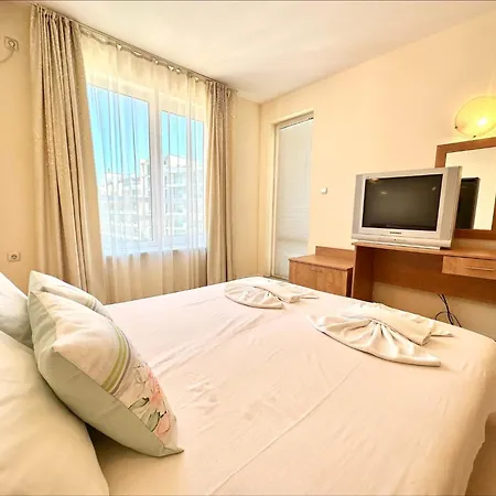 Blue Marine - Menada Apartment