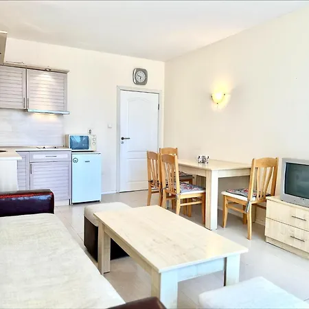 Blue Marine - Menada Apartment *